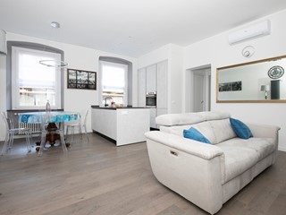 Appartamento in Vendita a Genova, zona Foce, 345'000€, 113 m²