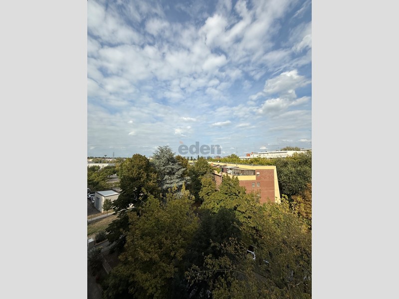 Quadrilocale in Vendita a Modena, zona Villaggio Giardino, 250'000€, 135 m²