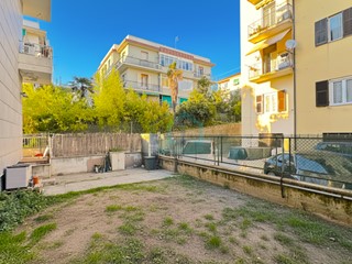 Quadrilocale in Vendita a Savona, 175'000&euro;, 87 m²