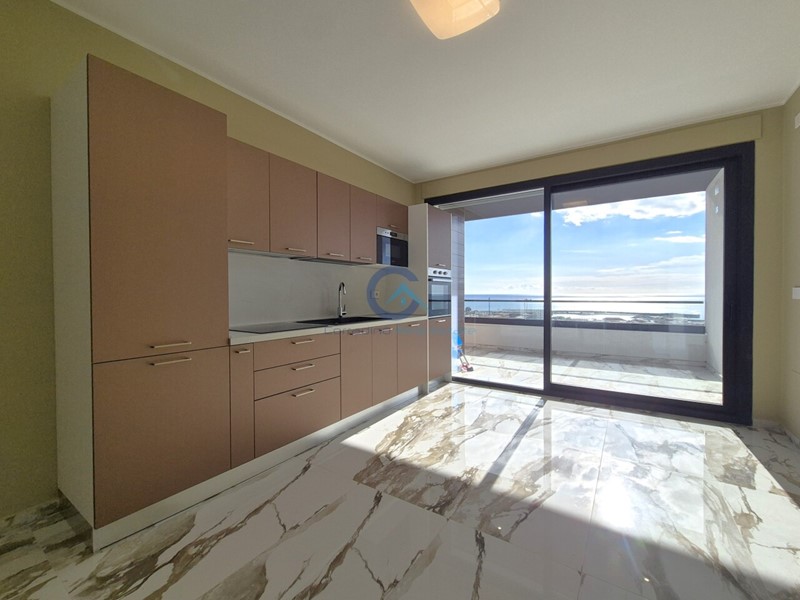 Quadrilocale in Affitto a Catanzaro, zona Lido Casciolino, 1'200&euro;, 90 m², arredato