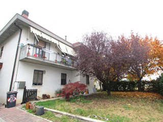 Casa Indipendente in Vendita a Valsamoggia, zona Bazzano, 648'000€, 1087 m², con Box