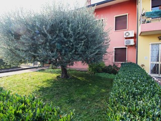 Casa Semi Indipendente in Vendita a Zermeghedo, 159'000&euro;, 164 m², con Box