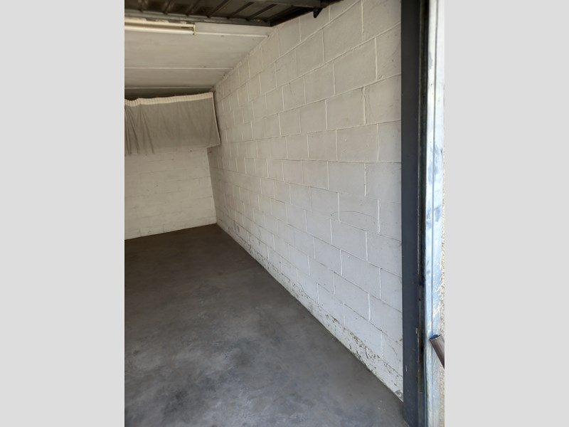 Box in Vendita a Cesano Boscone, zona VIA ACACIE, 16'000&euro;, 14 m²