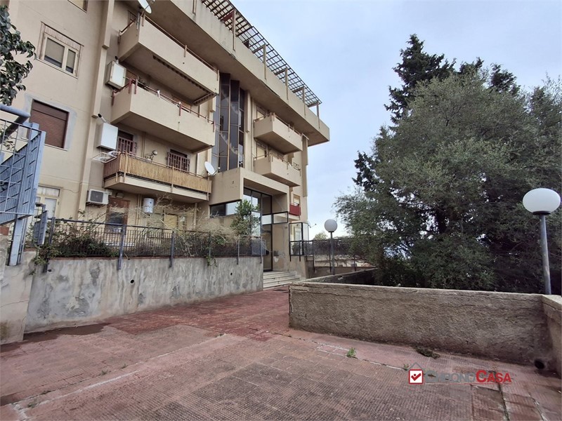 Appartamento in Affitto a Messina, 550€, 110 m²