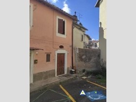 Trilocale in Vendita a Bracciano, 39'000€, 63 m²