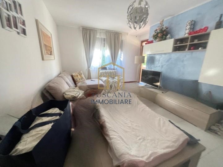 Quadrilocale in Vendita a Colle di Val D'Elsa, zona Campiglia, 230'000€, 90 m², con Box