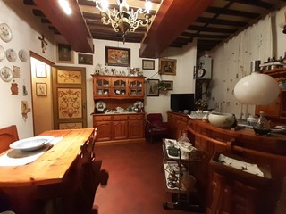 Appartamento in Vendita a Lucca, 230'000€, 180 m², arredato