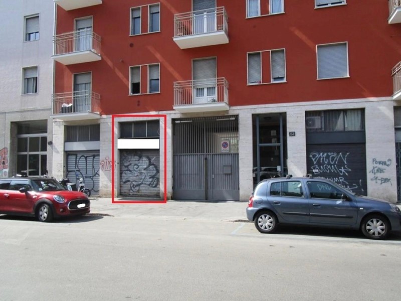Negozio in Vendita a Milano, 80'250&euro;, 34 m²