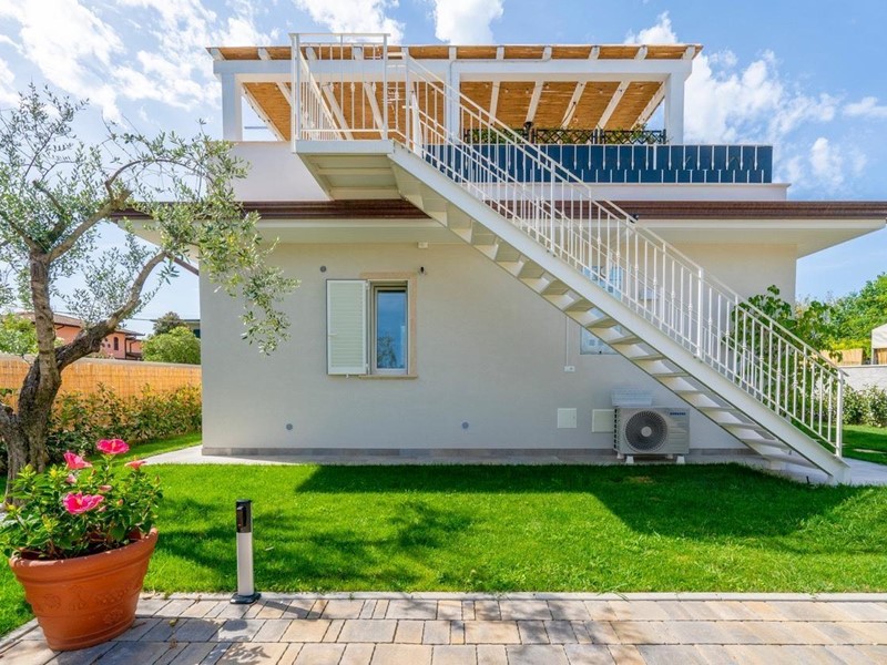 Casa Indipendente in Vendita a Massa, zona Marina di Massa, 390'000&euro;, 90 m²