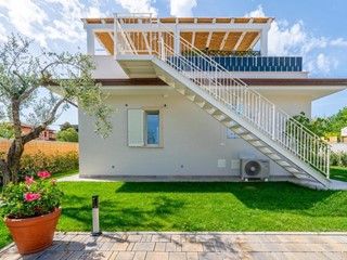 Casa Indipendente in Vendita a Massa, zona Marina di Massa, 390'000&euro;, 90 m²