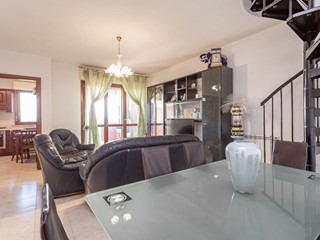 Attico in Vendita a Roma, 390'000€, 115 m²