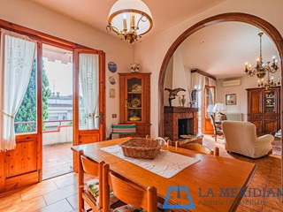 Appartamento in Vendita a Lamporecchio, 260'000€, 153 m², arredato, con Box