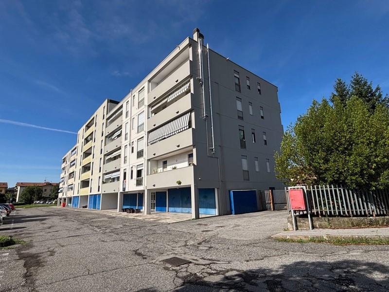 Trilocale in Vendita a Palazzolo sull'Oglio, 99'000&euro;, 82 m²