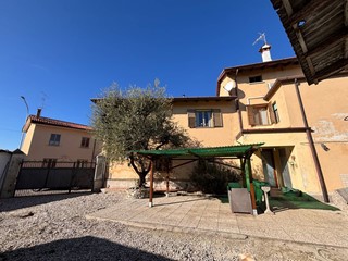 Casa Semi Indipendente in Vendita a San Giovanni al Natisone, 158'000€, 212 m²
