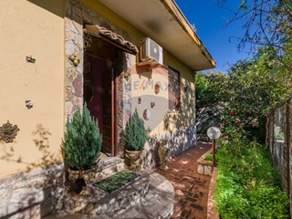 Villa in Vendita a Monreale, 150'000€, 116 m²