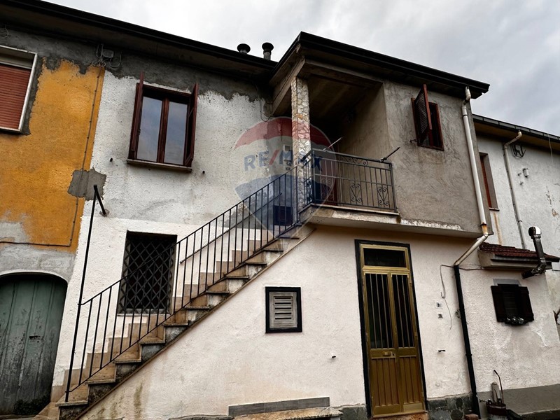 Bilocale in Vendita a Tufo, 9'900&euro;, 45 m²