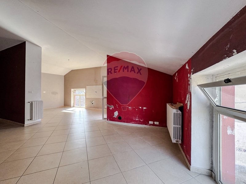 Bilocale in Affitto a Costanzana, 300€, 75 m²