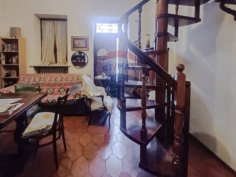 Casa Indipendente in Vendita a Rosasco, 20'000&euro;, 72 m²