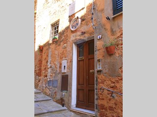 Bilocale in Vendita a Campiglia Marittima, 89'000€, 44 m²