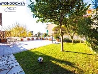 Appartamento in Vendita a Pieve Ligure, 650'000&euro;, 110 m²