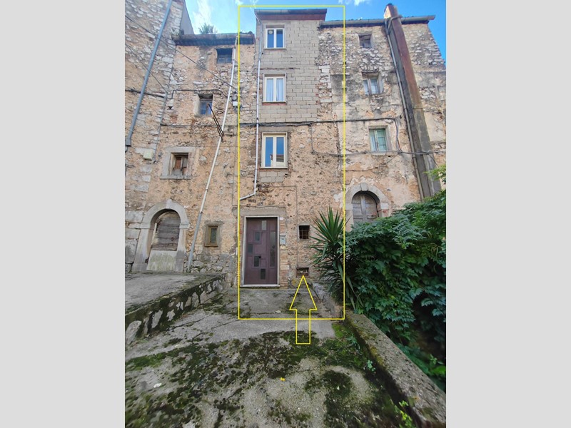 Appartamento in Vendita a Vallecorsa, 9'500€, 180 m²