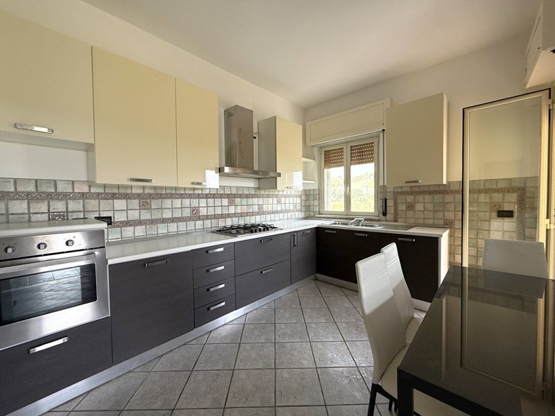 Trilocale in Affitto a Catanzaro, 600€, 105 m²