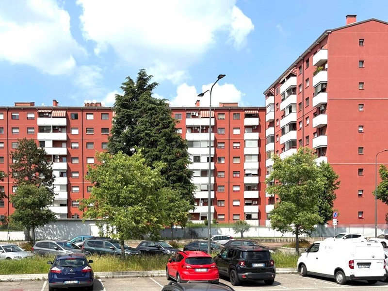 Trilocale in Vendita a Milano, 239'000&euro;, 85 m²