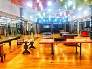 Attività commerciale in Affitto a Santa Croce sull'Arno, 1'400&euro;, 610 m²