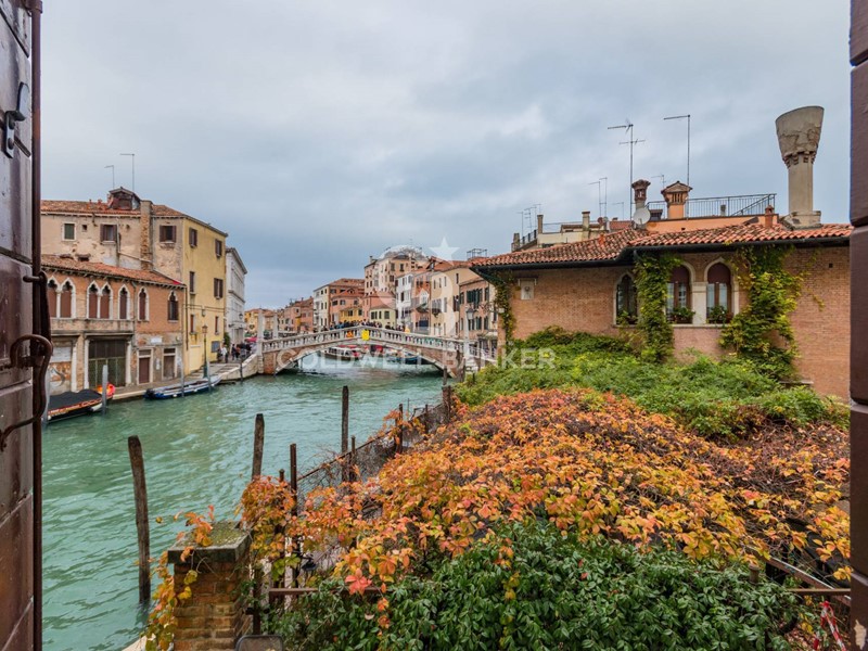 Appartamento in Vendita a Venezia, 730'000€, 130 m²