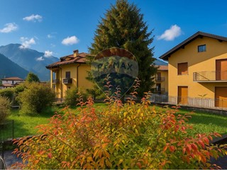 Villa in Vendita a Piario, 295'000€, 300 m²