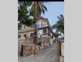 Rustico in Vendita a Gagliano Castelferrato, 428'000€, 400 m², con Box