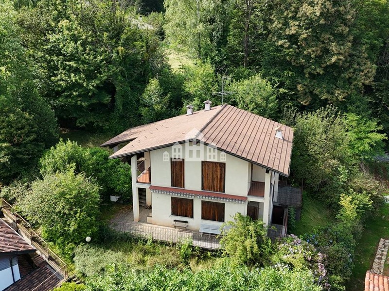 Casa Indipendente in Vendita a Canischio, 110'000&euro;, 127 m²