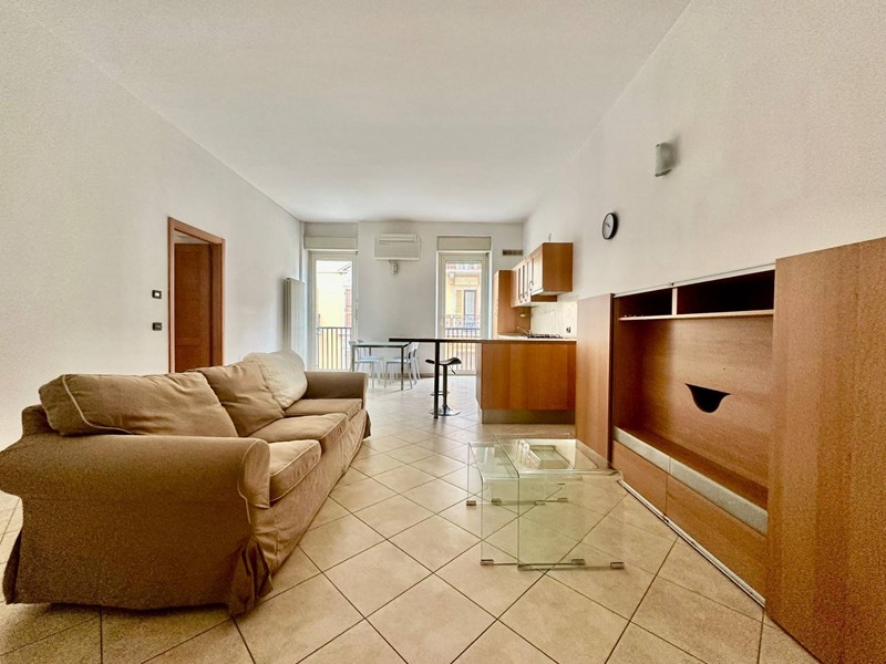 Trilocale in Affitto a Alessandria, 650€, 90 m²