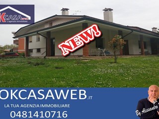 Villa in Vendita a Cervignano del Friuli, 280'000€, 260 m²