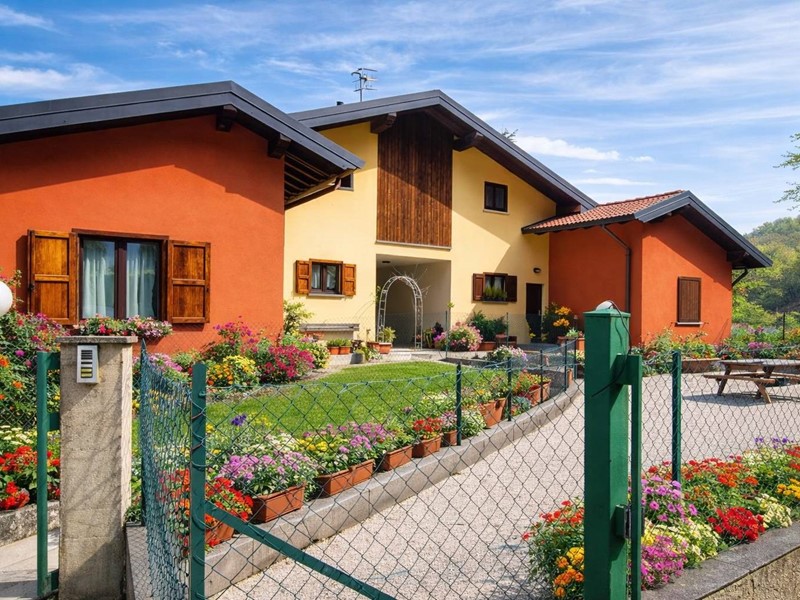 Bilocale in Vendita a Costa Valle Imagna, 64'000&euro;, 65 m²