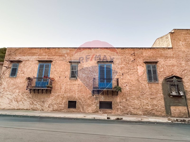 Rustico in Vendita a Palermo, 215'000€, 300 m²