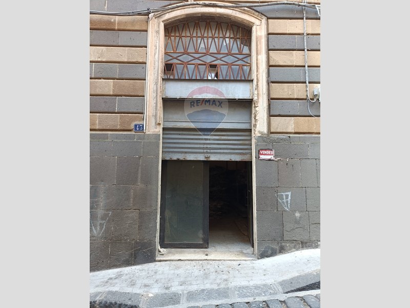 Magazzino in Vendita a Caltagirone, 18'000&euro;, 56 m²