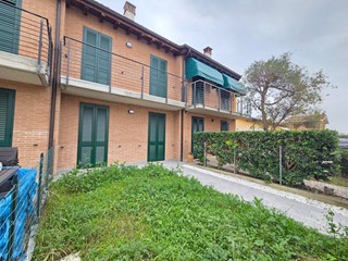 Villetta a schiera in Vendita a San Felice sul Panaro, 285'000€, 160 m²