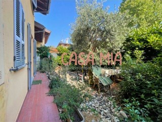 Villetta a schiera in Vendita a Gragnano Trebbiense, 210'000&euro;, 165 m²