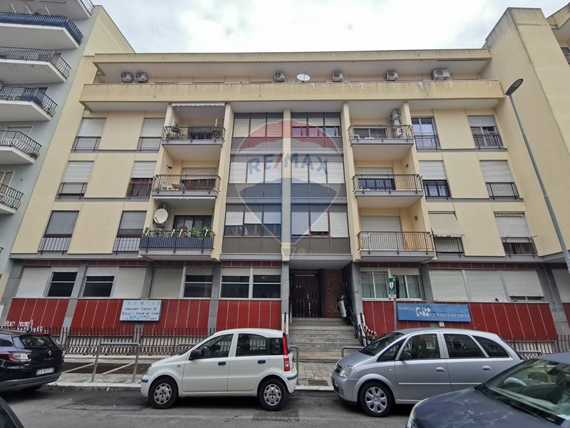 Ufficio in Vendita a Lecce, 300'000&euro;, 294 m²