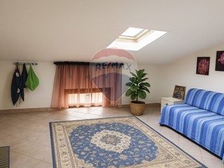 Attico in Vendita a Cecina, 110'000&euro;, 53 m²