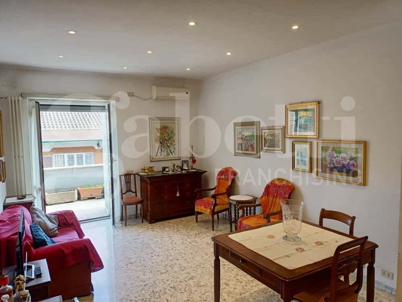 Bilocale in Affitto a Roma, 850€, 65 m², arredato