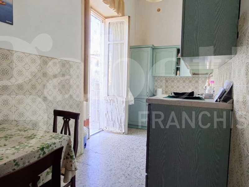 Trilocale in Vendita a Bacoli, 150'000&euro;, 55 m²