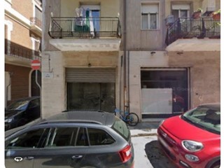 Negozio in Affitto a Brindisi, 500€, 47 m²