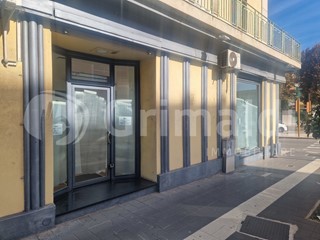 Negozio in Affitto a Messina, 2'800€, 50 m²