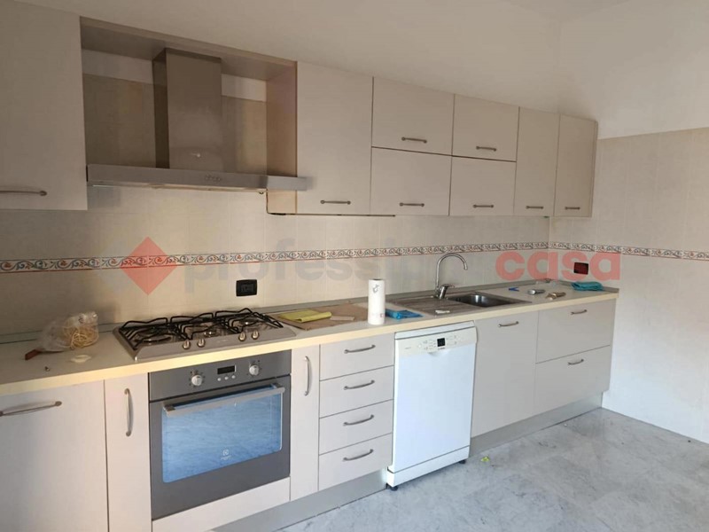 Quadrilocale in Affitto a Reggio Calabria, 650€, 122 m²