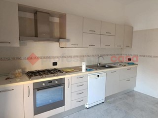 Quadrilocale in Affitto a Reggio Calabria, 650€, 122 m²