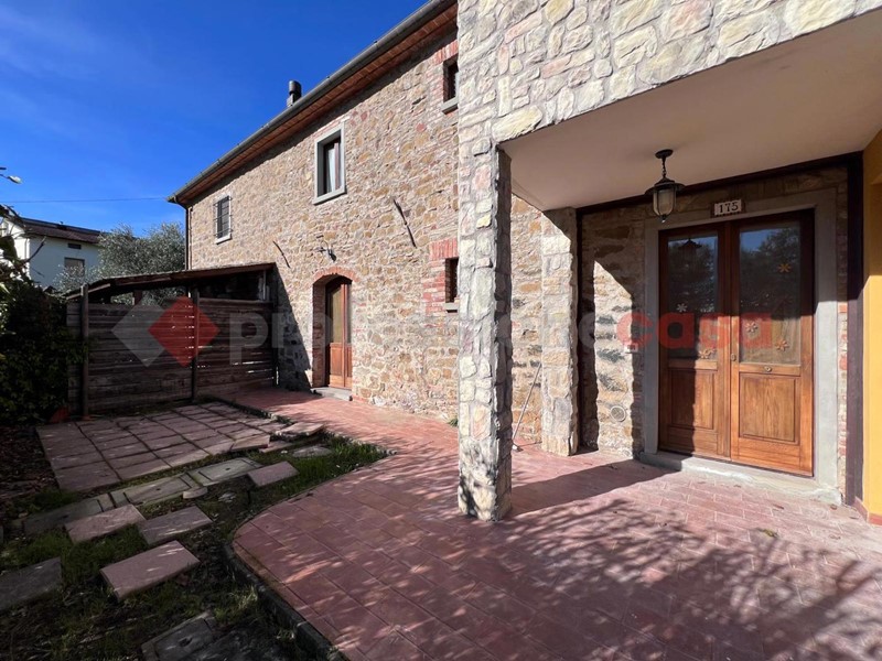 Trilocale in Vendita a Civitella in Val di Chiana, 140'000€, 84 m²