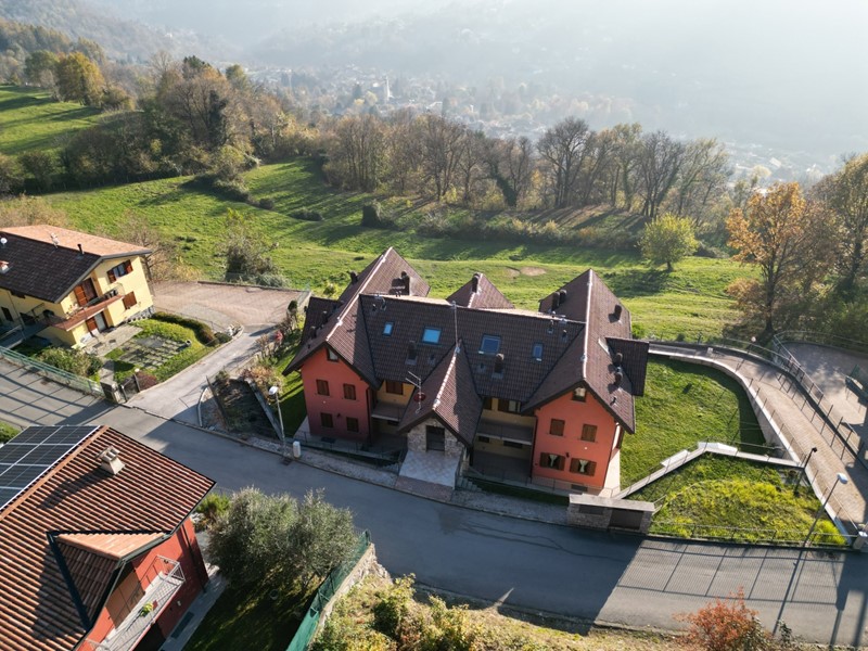 Trilocale in Vendita a Blessagno, 180'000&euro;, 85 m²