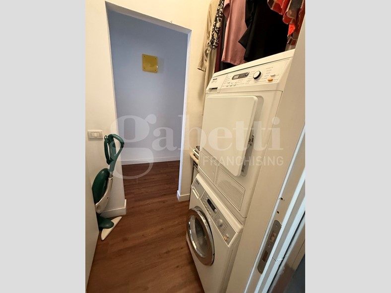 Trilocale in Affitto a Avellino, 800€, 80 m², arredato